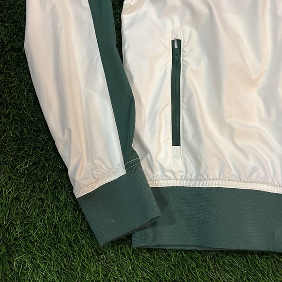 Women’s Throwback Nike Oregon Track Jacket - Picture 4 of 7